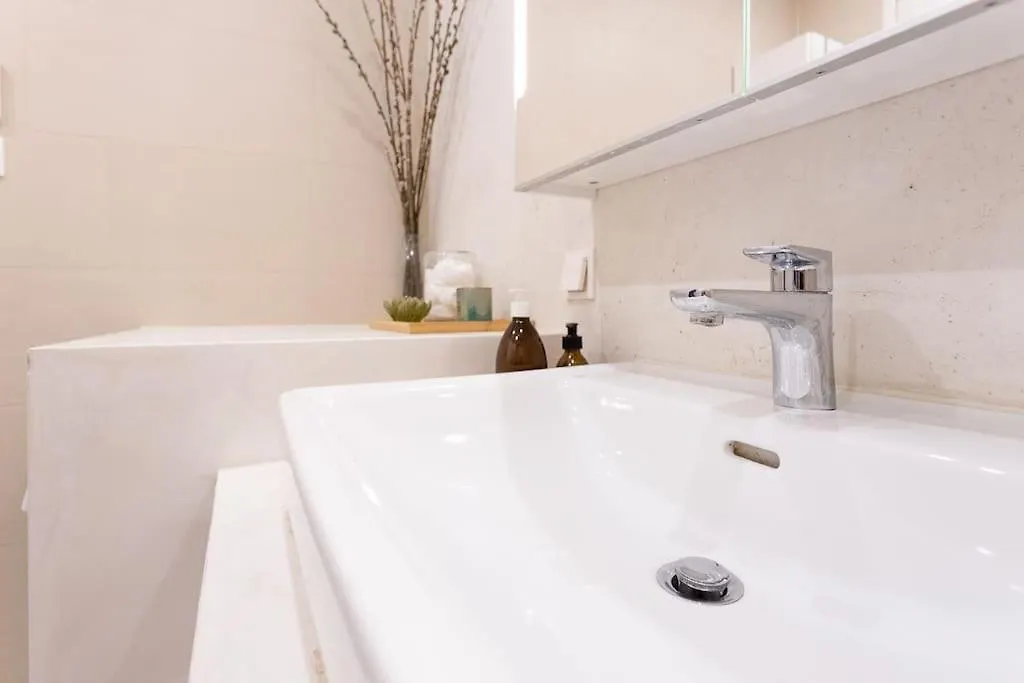 Dream Apartment - Central And Quiet With Ac And Free Parking Garage 비엔나
